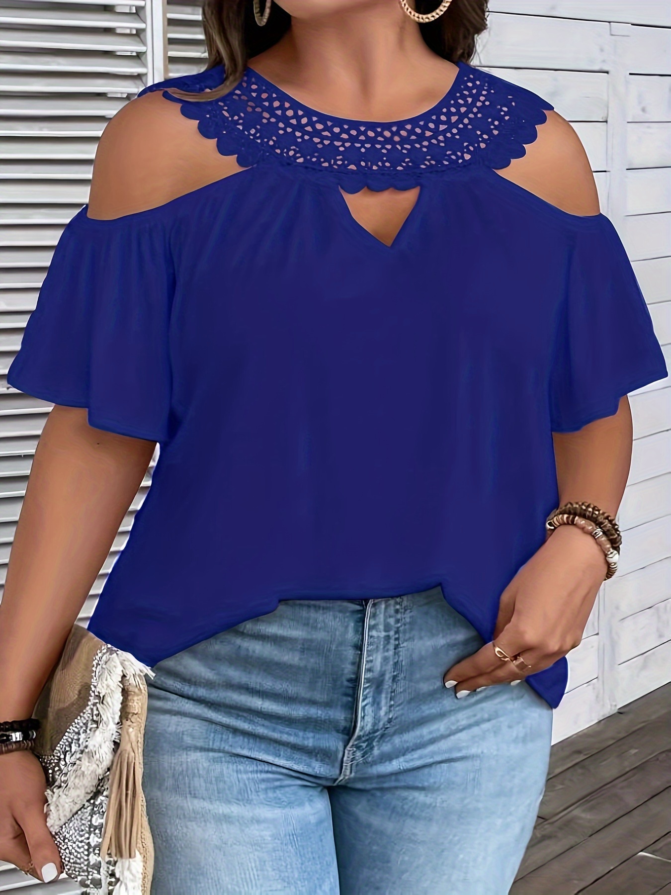 plus size lace stitching t shirt casual cold shoulder short sleeve crew neck t shirt womens plus size clothing details 2