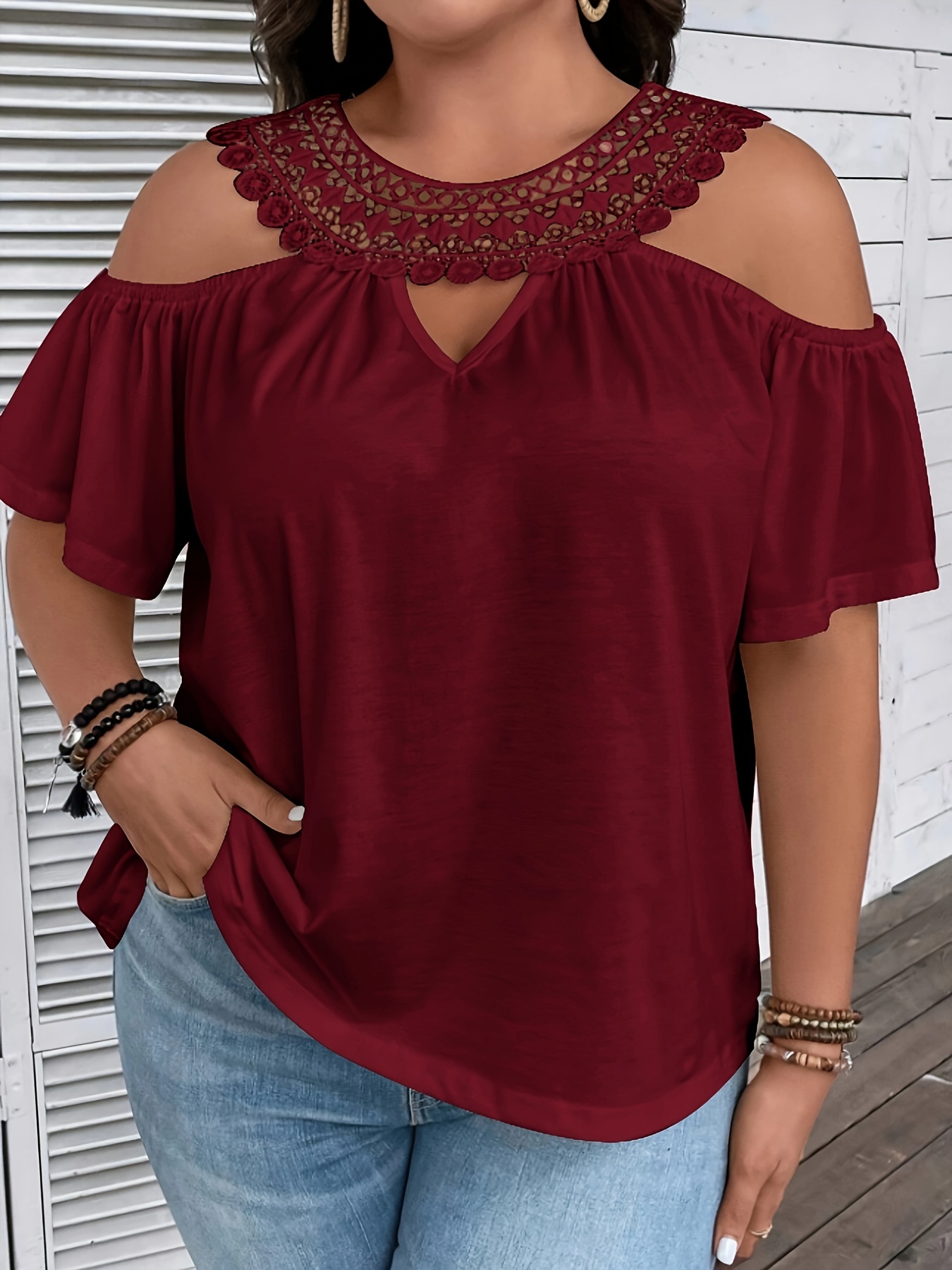 plus size lace stitching t shirt casual cold shoulder short sleeve crew neck t shirt womens plus size clothing details 5