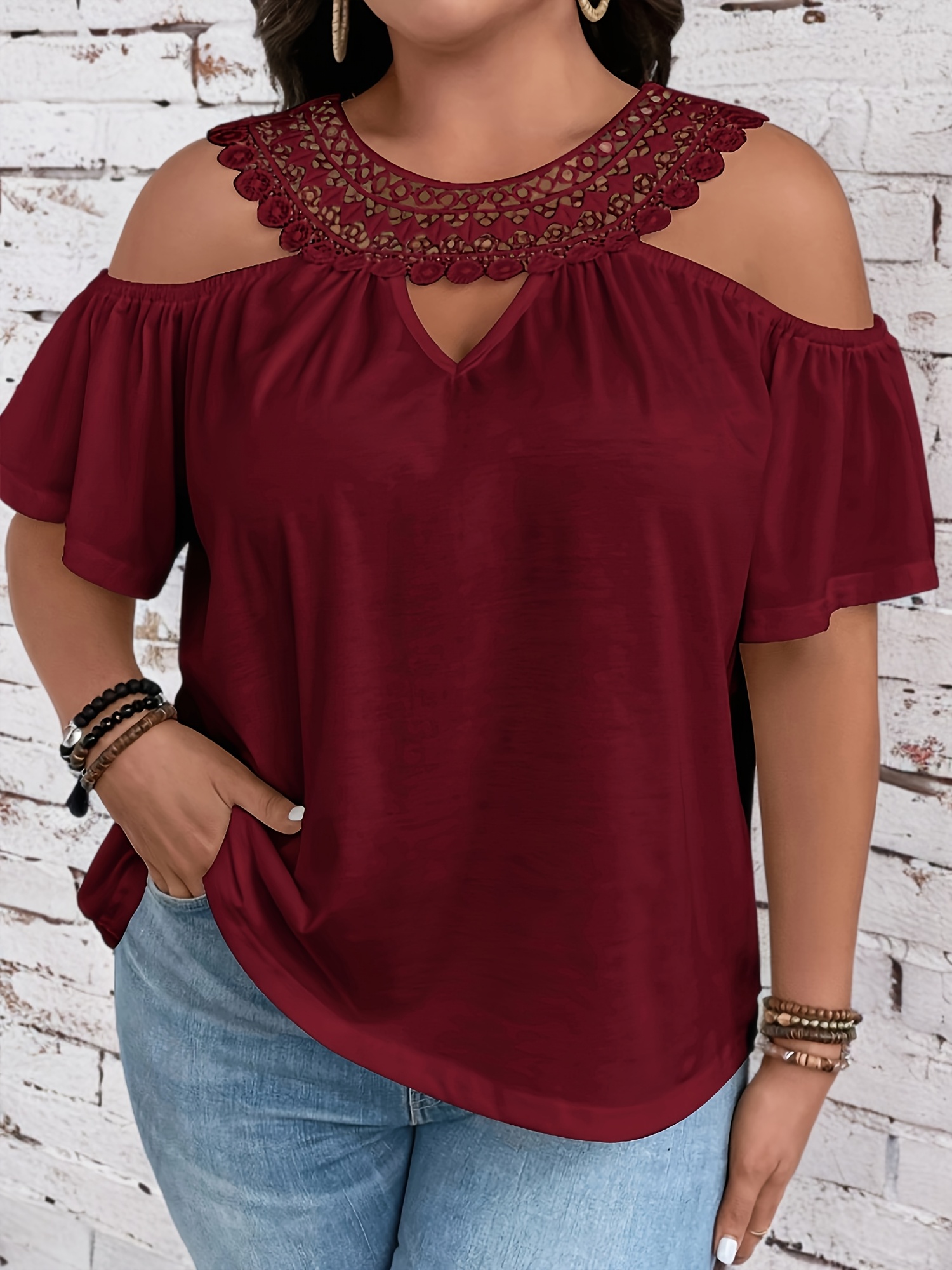 plus size lace stitching t shirt casual cold shoulder short sleeve crew neck t shirt womens plus size clothing details 8