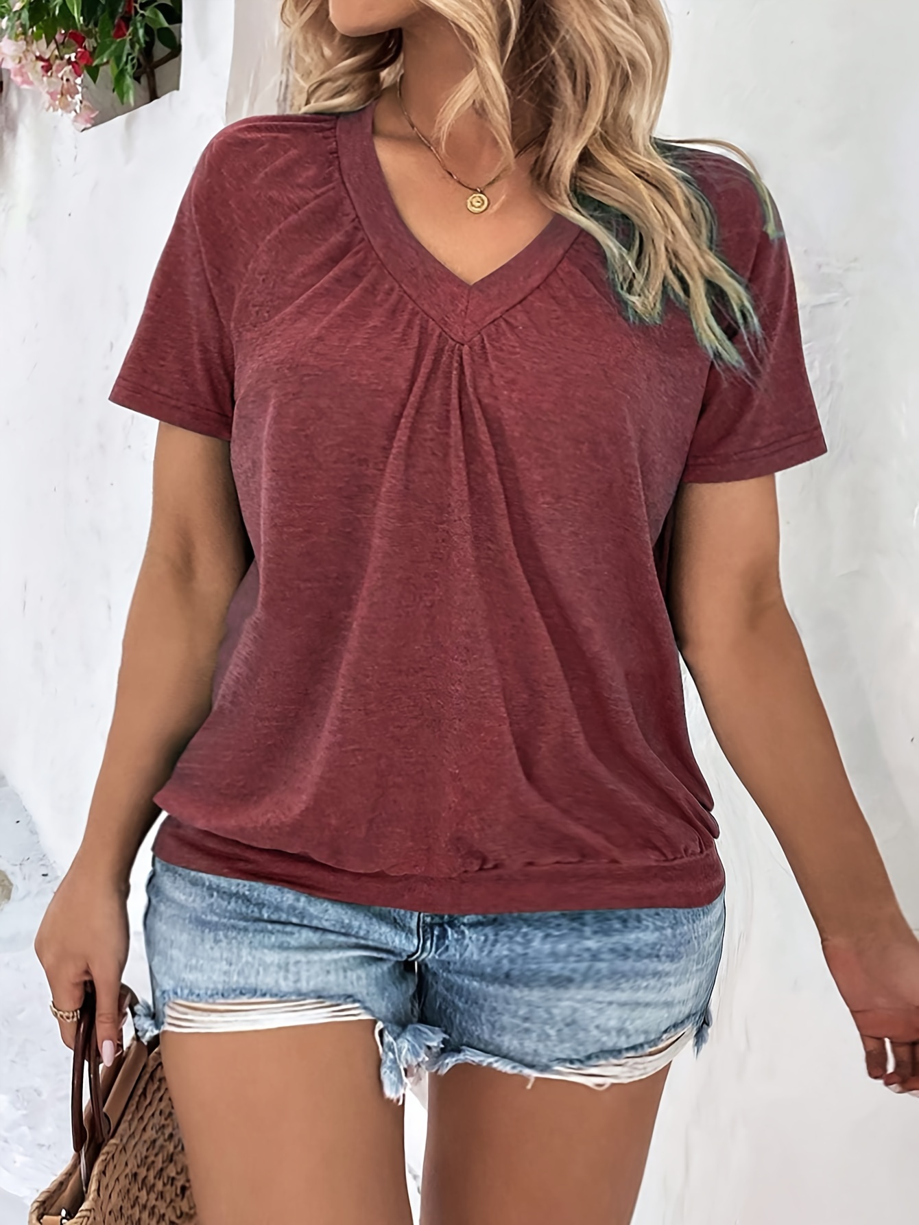 plus size solid color ruched t shirt casual short sleeve v neck top for spring summer womens plus size clothing details 6